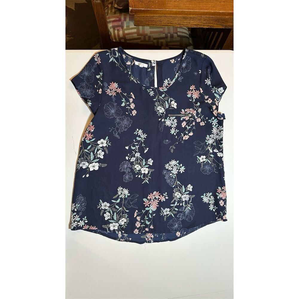 Maurices Geneva Floral Blouse Navy Blue Short Sleeve Women's M